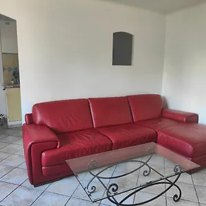 Bel Dans Le Quartier De Saint Barnabé Marseille
